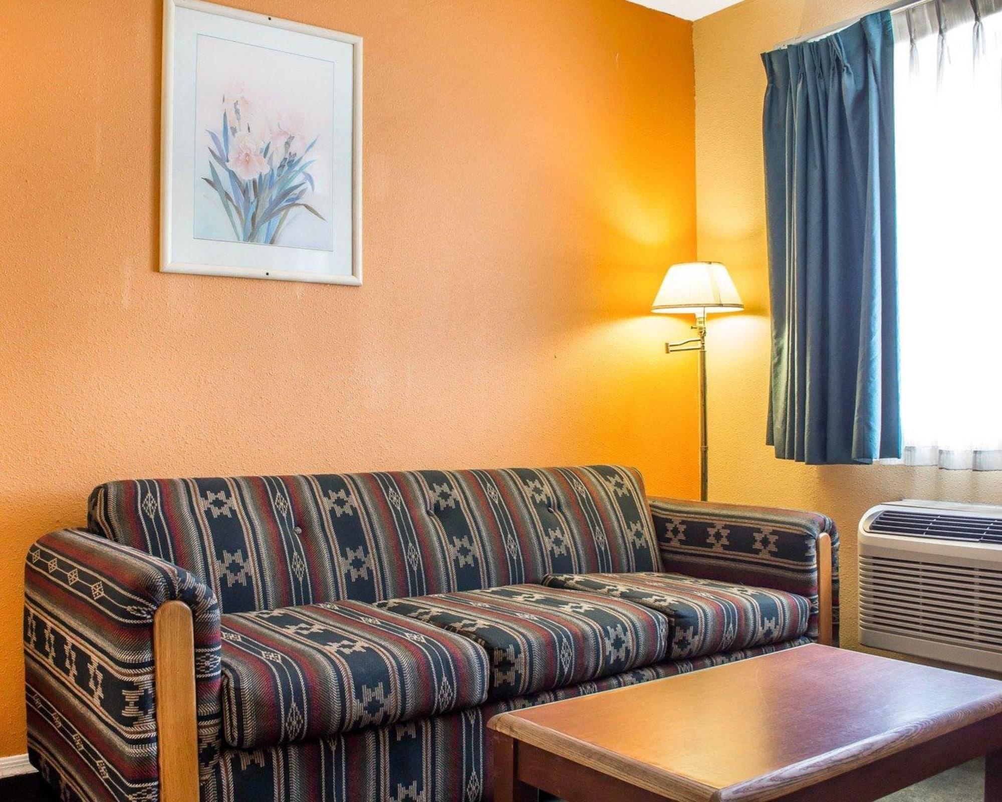 Travelodge By Wyndham Kingman Exterior foto