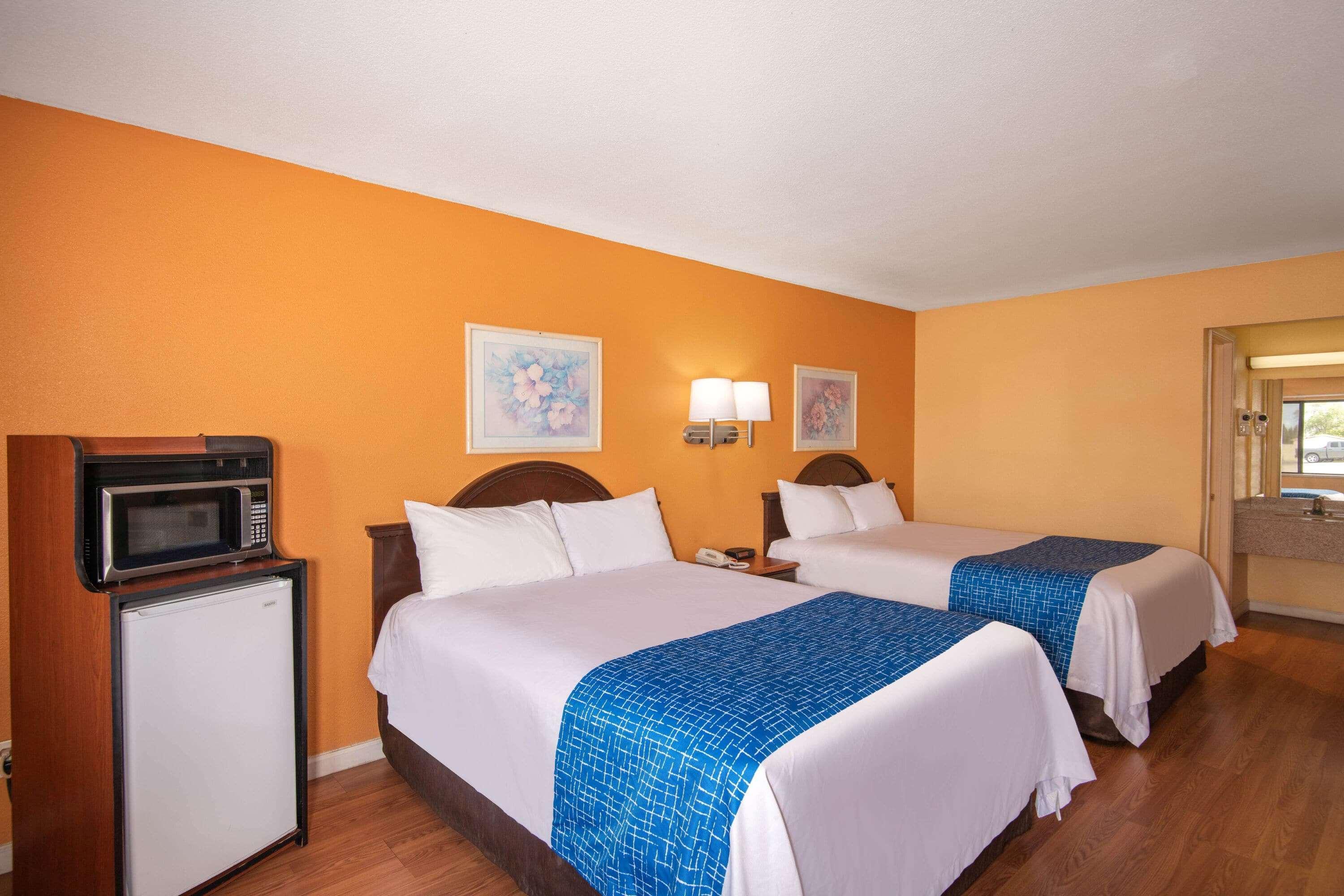 Travelodge By Wyndham Kingman Exterior foto